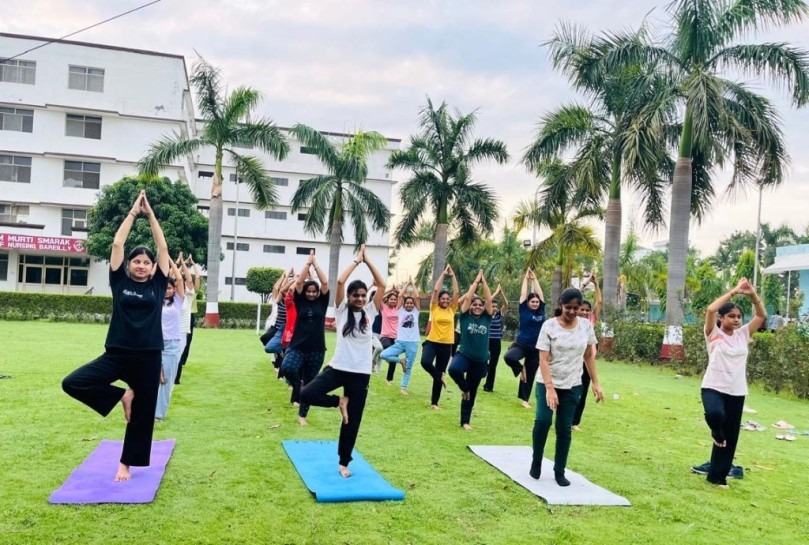 SRMS INSTITUTE OF PARAMEDICAL SCIENCES CELEBRATES INTERNATIONAL YOGA DAY WITH POSITIVITY & MINDFUL LIVING