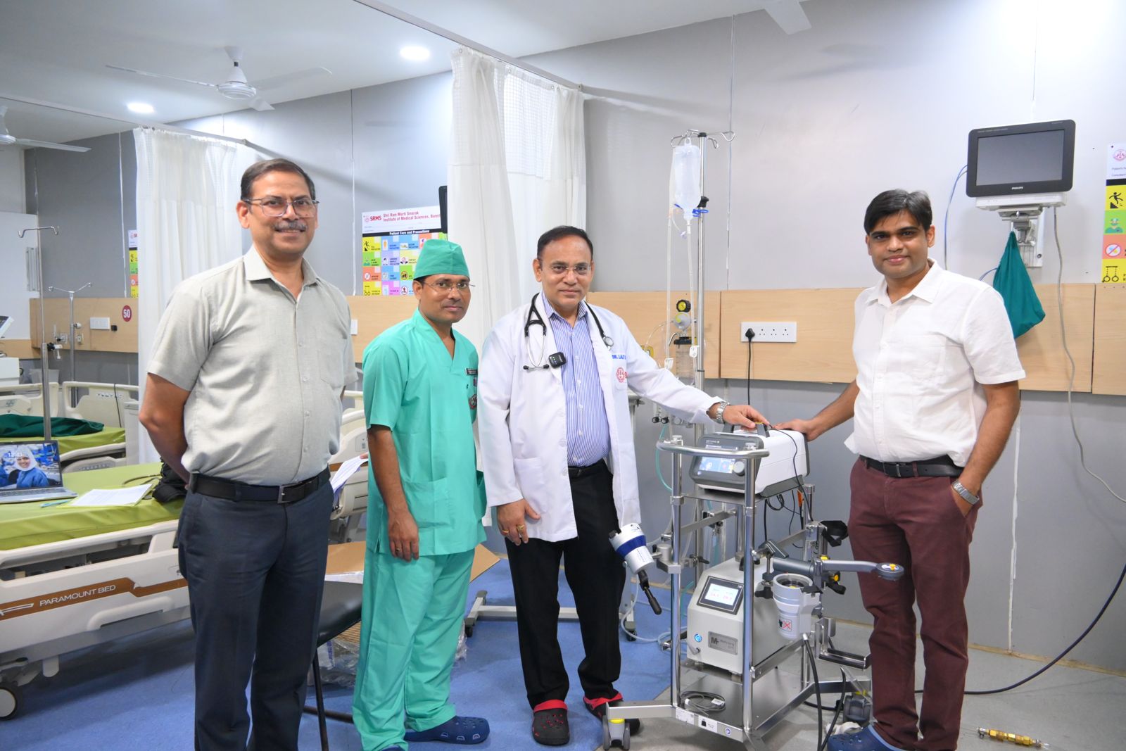 Prof. (Dr) Lalit Singh with the ECMO technical team at SRMS ICU